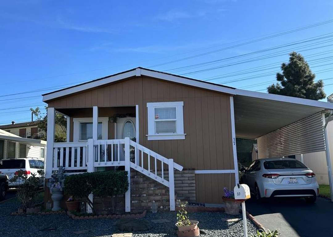 Palace Garden Mobile Home Park community entrance at 1425 2nd Ave, Chula Vista, showcasing our well-maintained senior living environment